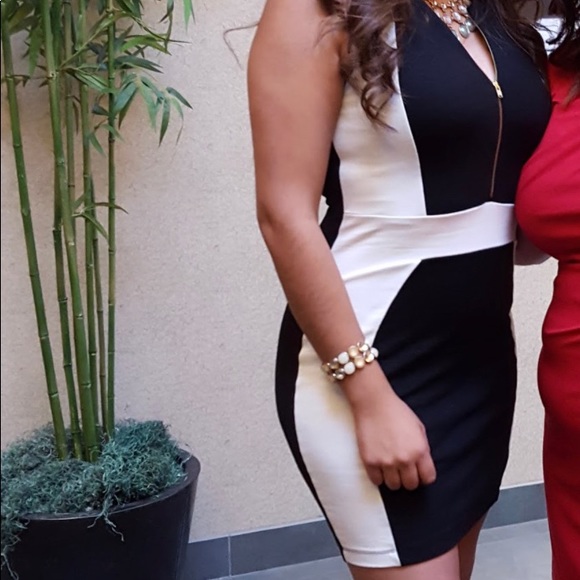 Short dress - Picture 4 of 4